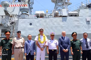 Delegados de Vietnam y Canadá en el acto de recepción (Foto: VNA)