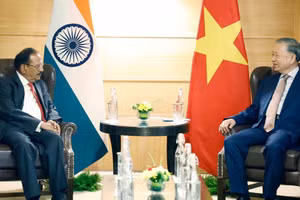 [Foto] Máximo dirigente de Vietnam se reúne con asesor de seguridad nacional de India