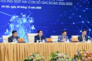 [Foto] Premier vietnamita preside tercer foro nacional sobre economía digital y sociedad digital