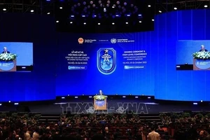 El secretario general de la Organización de las Naciones Unidas, Antonio Guterres, habla en la sesión inaugural de alto nivel de la ceremonia de firma de la Convención de Hanói. (Foto: VNA)