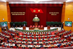 El Comité Central del Partido Comunista de Vietnam del XIII mandato finaliza su XV pleno con un alto grado de unanimidad y calidad. (Foto: VNA)