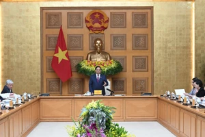 [Foto] Premier vietnamita preside 14ª reunión de Consejo Central de Emulación y Recompensa