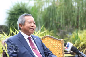 Boviengkham Vongdala, presidente de la Asociación de Amistad Laos-Vietnam, en la entrevista. (Foto: VNA)