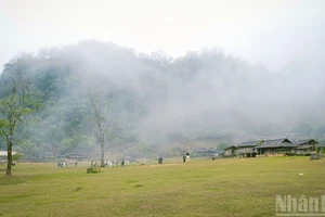 El “pueblo primitivo” de Hang Tau es un destino frecuentado durante las vacaciones por el Año Nuevo 2026.