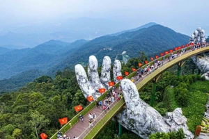 El Puente Dorado, un famoso lugar de visita en la ciudad de Da Nang. (Foto: VNA)