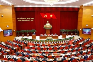 En la sesión inaugural de un pleno del Comité Central del PCV del XIII mandato. (Foto: VNA)