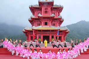 En la ceremonia inaugural del festival. (Foto: baobacninhtv.vn)