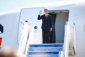 El primer ministro de Vietnam, Le Minh Hung, llega al Aeropuerto Internacional de Kazán para asistir a la Cumbre Conmemorativa del 35º aniversario de las relaciones entre la Asociación de Naciones del Sudeste Asiático (Asean) y Rusia, así como para llevar a cabo diversas actividades bilaterales.