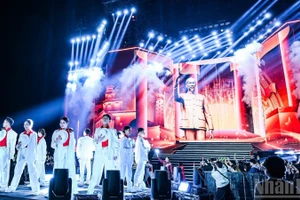 El magno programa cultural y artístico es una colaboración del periódico Nhan Dan (Pueblo) y el Comité Popular de Hanói.