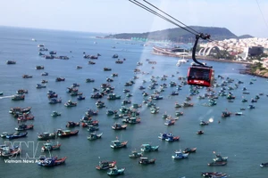 El teleférico de Hon Thom, el más largo del mundo sobre el mar, en la zona especial de Phu Quoc, de la provincia de An Giang. (Foto: VNA)