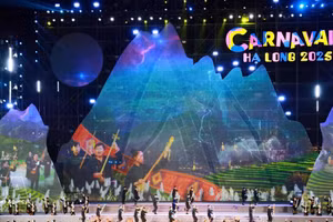 Carnaval Ha Long 2025 (Foto: VNA)