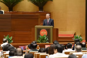 El secretario general del Partido Comunista y presidente de Vietnam, To Lam, interviene en la cita.