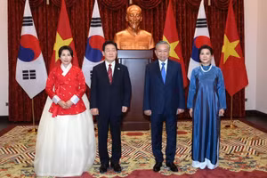 [Foto] Máximo dirigente vietnamita ofrece banquete en honor a presidente de Corea del Sur 