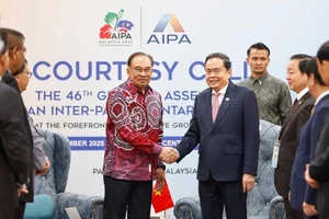 [Foto] Líder legislativo vietnamita se reúne con primer ministro de Malasia