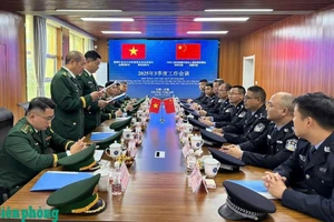 Escena del evento (Foto: bienphong.com.vn)