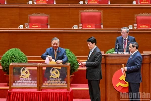 [Foto] El XIV Congreso Nacional del PCV implementa el trabajo de personal