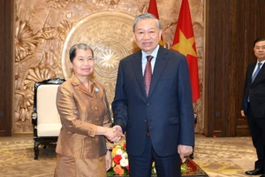 [Foto] Líder partidista vietnamita recibe a vicepresidenta del Partido Popular de Camboya