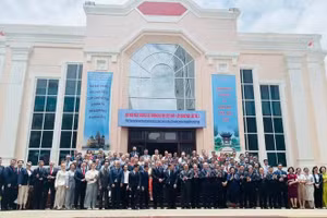 La Conferencia de Rectores Universitarios Vietnam-Rusia de 2026, celebrada en Hanoi del 22 al 23 de mayo, atrajo una atención significativa por parte de académicos de ambos países (Foto: giaoduc.net.vn).