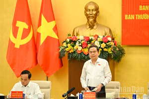 El secretario del Comité del Partido de la Asamblea Nacional vietnamita y presidente del Parlamento, Tran Thanh Man, pronuncia un discurso. (Foto: Duy Linh)