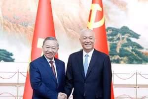 [Foto] Máximo dirigente vietnamita visita Museo de Historia del Partido Comunista de China