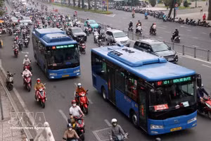 Ciudad Ho Chi Minh prevé gratuidad total en pasajes de autobús hasta finales de 2026 (Foto: VNA)