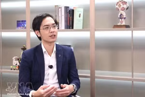 El doctor Nguyen Huu Huan, profesor asociado y vicepresidente de la Agencia Ejecutiva del Centro Financiero Internacional de Vietnam (Fuente: VNA)