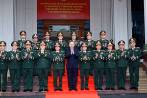 [Foto] Conmemoran 80 aniversario de la fundación de Fuerza de Artillería y Misiles