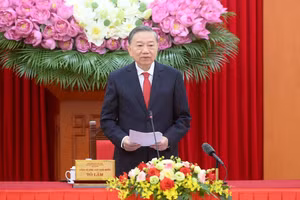[Foto] Máximo líder de Vietnam se reúne con Consejo Teórico Central