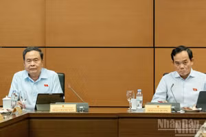 [Foto] Parlamento vietnamita analiza proyectos de ley y resoluciones relativos a proyectos que servirán a la APEC 2027