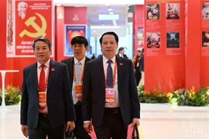 [Foto] Delegados asisten a la sesión inaugural del XIV Congreso Nacional del Partido Comunista de Vietnam