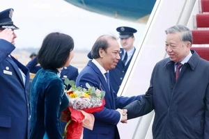 [Foto] Líder partidista de Vietnam llega a EE.UU. para la reunión del Consejo de Paz para Gaza