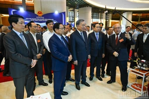 [Foto] Líder partidista de Vietnam asiste a conferencia de interiorización sobre Resoluciones del Buró Político 