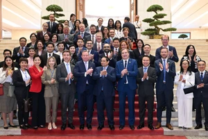 [Foto] Primer ministro vietnamita recibe al Consejo Empresarial Europa-Asean