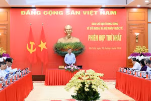 El secretario general del Partido Comunista y presidente de Vietnam, To Lam, preside la primera sesión del Comité Directivo Central sobre Asuntos Exteriores e Integración Internacional.