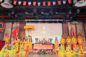[Foto] Vietnamitas en Francia rinden homenaje a los Reyes Hung