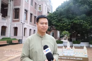 Vu Hai Truong, funcionario de la Oficina de Admisiones de la Universidad de Hong Kong, en la entrevista. (Foto: VNA)