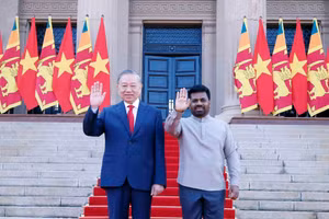 El presidente de Sri Lanka, Anura Kumara Dissanayake, y el secretario general del PCV y presidente de Vietnam, To Lam. (Foto: Thong Nhat/VNA)