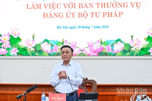 El miembro permanente del Secretariado del CC del PCV, Truong Cam Tu, en la cita. 