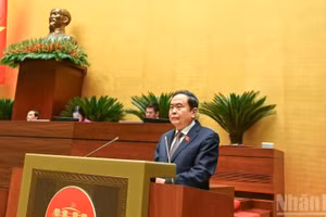 El presidente de la ANV, Tran Thanh Man, pronuncia el discurso de clausura del primer período de sesiones de la XV Legislatura.