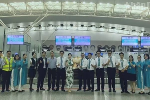 Bienvenida a dos rutas aéreas internacionales comerciales regulares de ida y vuelta entre Ningbo, Shanghái y Hanói.
