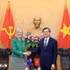 El director de la HCMA, Doan Minh Huan, y la embajadora australiana, Gillian Bird (Foto: VNA)