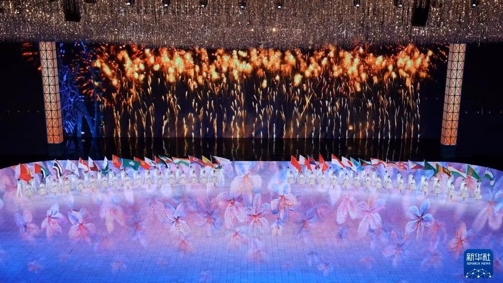 Banderas de las delegaciones deportivas.