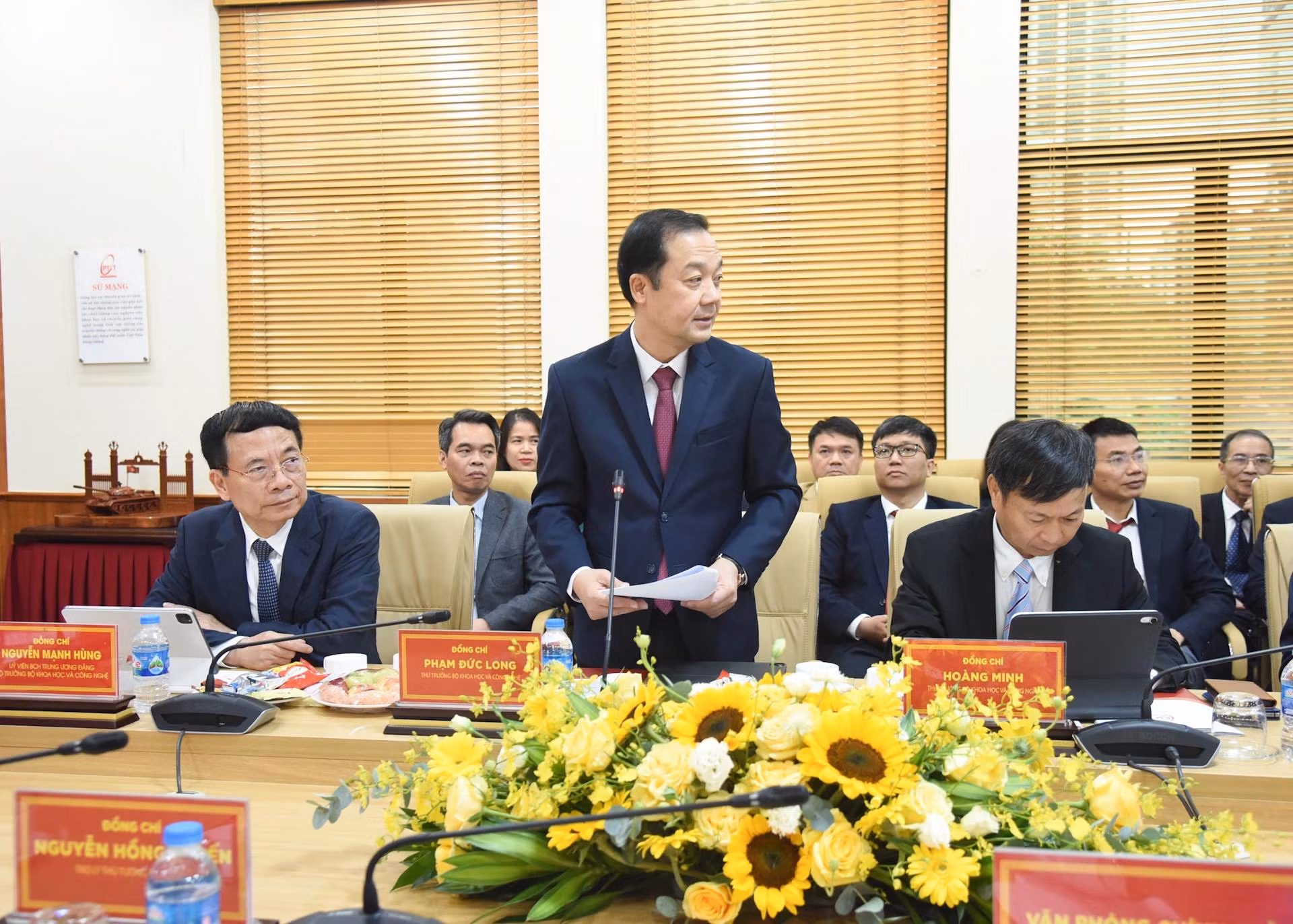 El viceministro de Ciencia y Tecnología, Pham Duc Long, pronuncia un discurso.