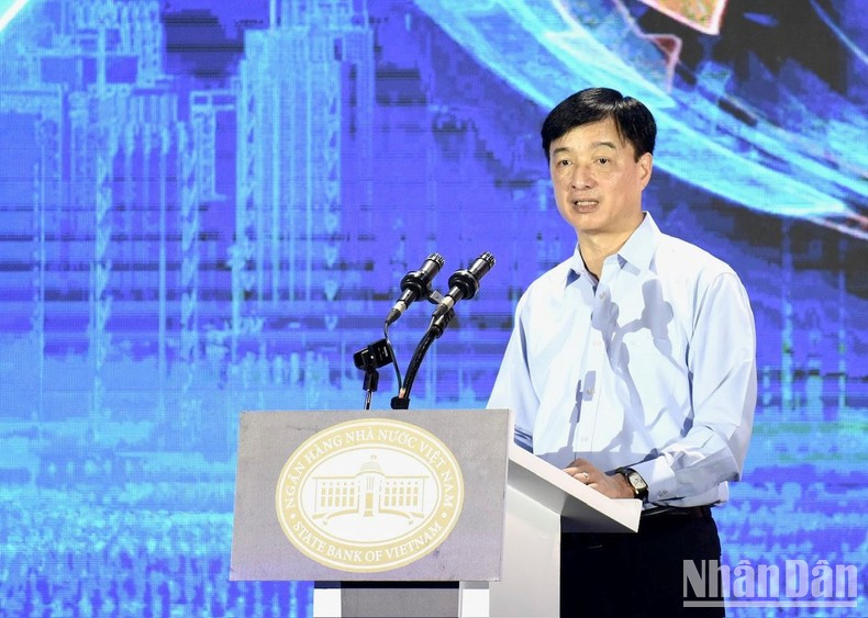 El viceministro de Seguridad Pública, Nguyen Duy Ngoc, habla en evento. El viceministro de Seguridad Pública, Nguyen Duy Ngoc, habla en evento.
