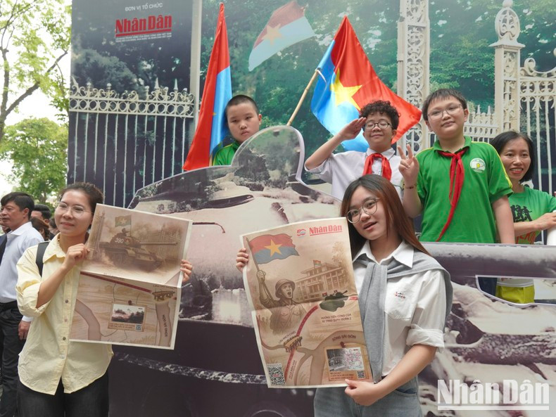 La publicación informativa especial, con valiosos documentos, contribuyen a fomentar el patriotismo en los jóvenes. La publicación informativa especial, con valiosos documentos, contribuyen a fomentar el patriotismo en los jóvenes.