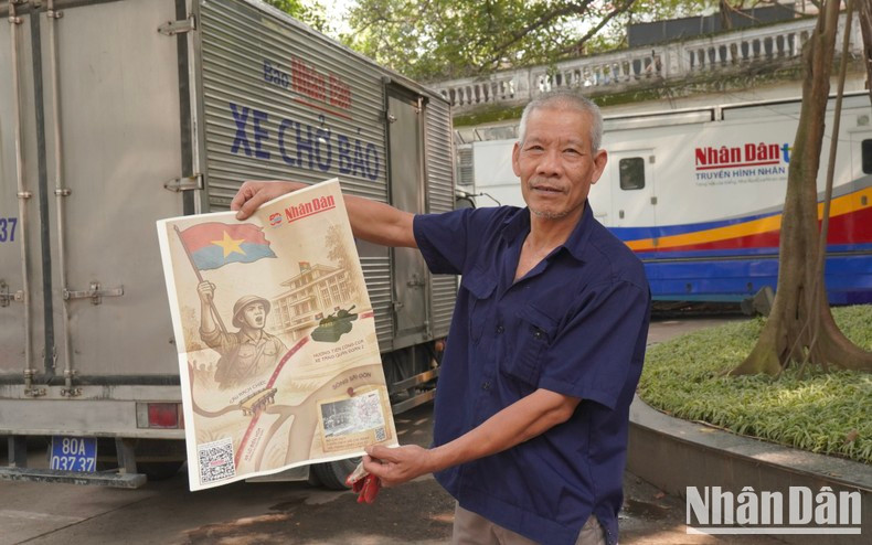 Según Luu Quy Dao, funcionario de la Imprenta del Periódico Nhan Dan, la tirada de la publicación informativa especial h alcanzado los 240 mil ejemplares. Según Luu Quy Dao, funcionario de la Imprenta del Periódico Nhan Dan, la tirada de la publicación informativa especial h alcanzado los 240 mil ejemplares.