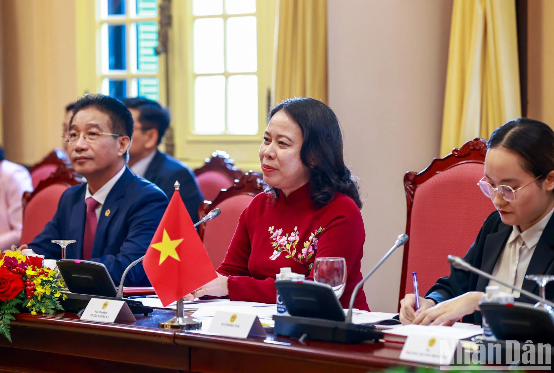 La vicepresidenta Vo Thi Anh Xuan habla en la reunión. La vicepresidenta Vo Thi Anh Xuan habla en la reunión.