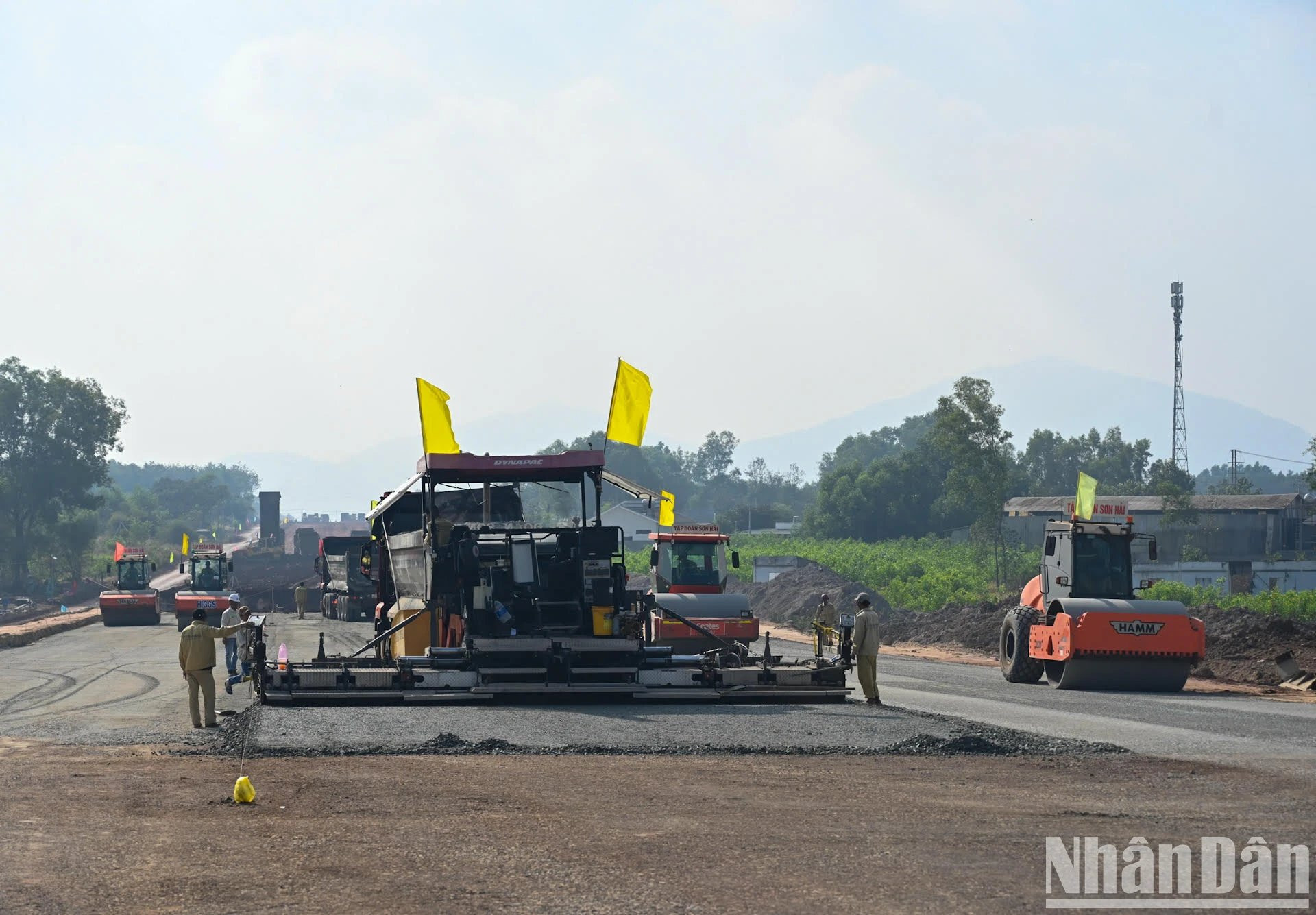 El tercer proyecto componente del plan de construcción de la autopista Bien Hoa - Vung Tau pasa por la provincia de Ba Ria - Vung Tau, con una longitud de 19,5 kilómetros. El tercer proyecto componente del plan de construcción de la autopista Bien Hoa - Vung Tau pasa por la provincia de Ba Ria - Vung Tau, con una longitud de 19,5 kilómetros.