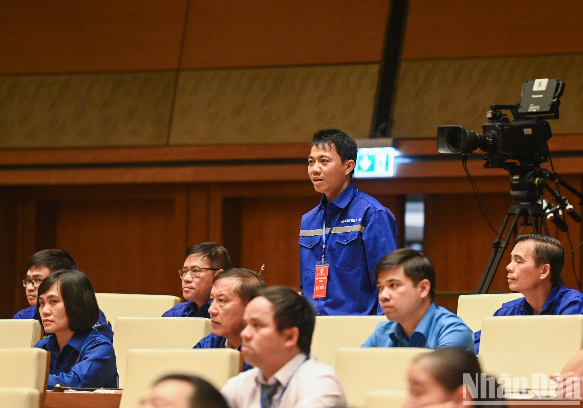 Nguyen Duc Dai, trabajador de la compañía de carbón Mao Khe, dio su opinión sobre el tema de la seguridad laboral.