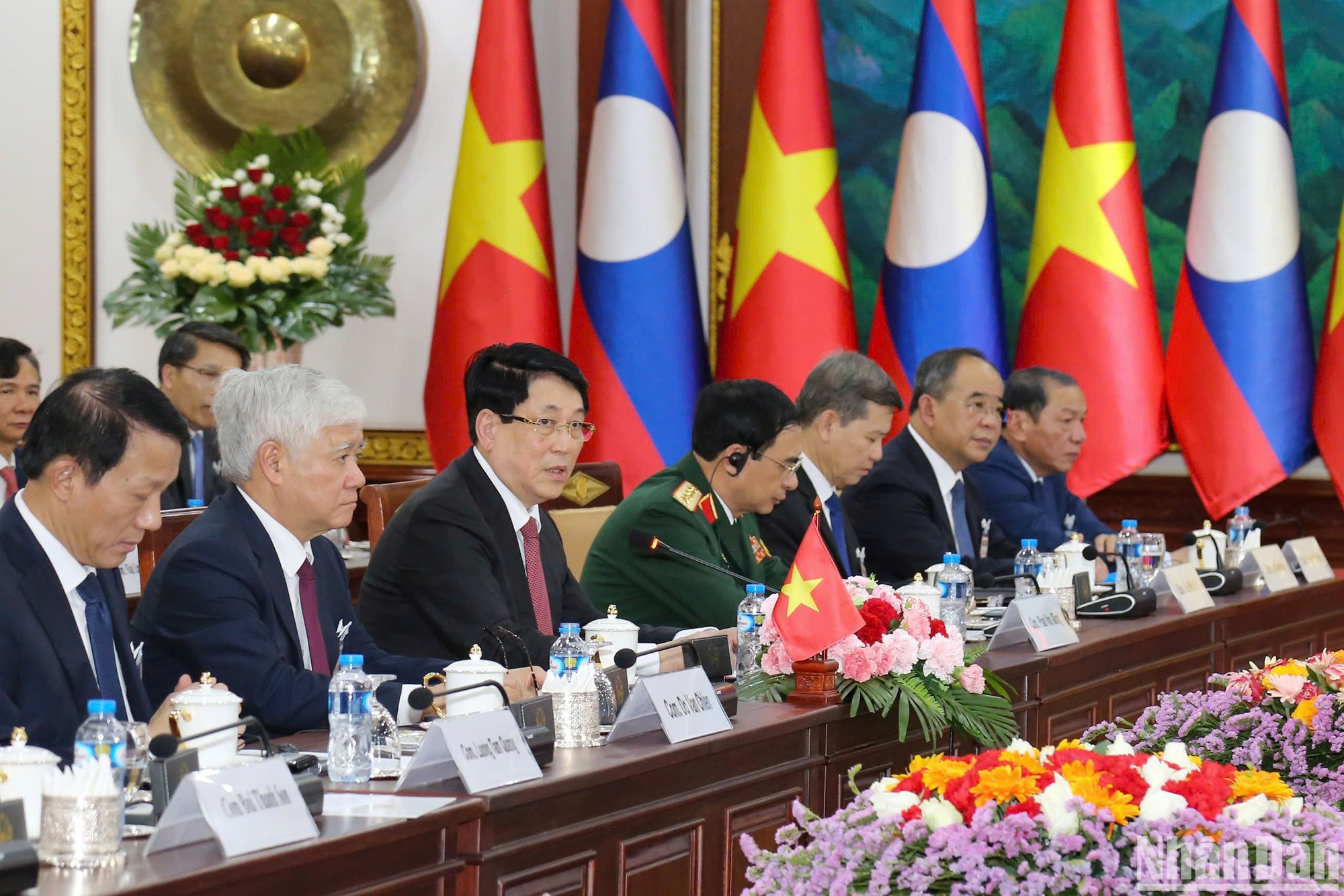 Delegación vietnamita de alto rango en las conversaciones. Delegación vietnamita de alto rango en las conversaciones.